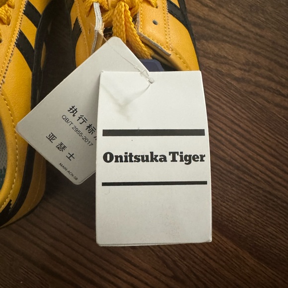 Onitsuka Tiger Mexico 66 ‘Kill Bill” Asics Yellow and Black Sneakers - Picture 3 of 8